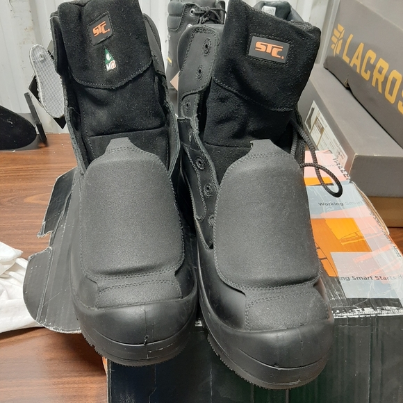 Man's working boots - Picture 2 of 10